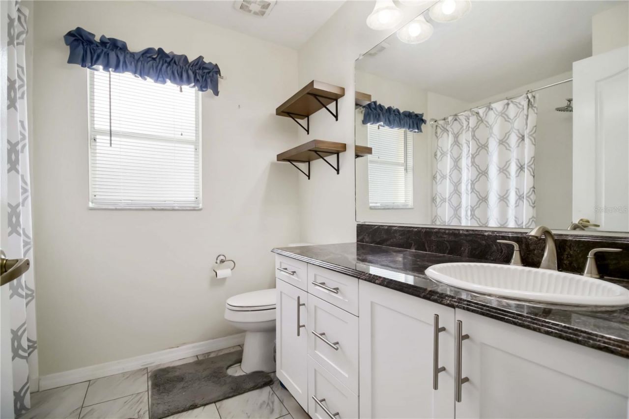 5631 Bent Oak Drive, Sarasota, FL 34232 Photo