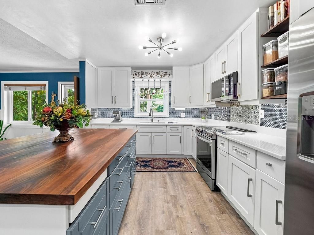 1831 Bayshore Drive, Terra Ceia, FL 34250 Photo