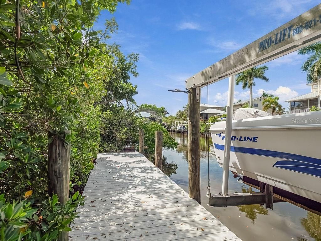 1831 Bayshore Drive, Terra Ceia, FL 34250 Photo