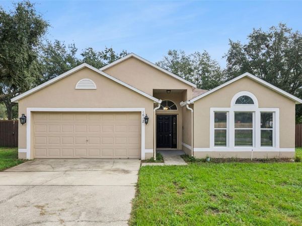 1612 MUIR CIRCLE , CLERMONT, FL 34711