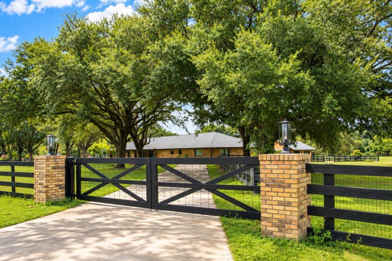 9865 SW 74th Avenue, Ocala, FL 34476 Photo