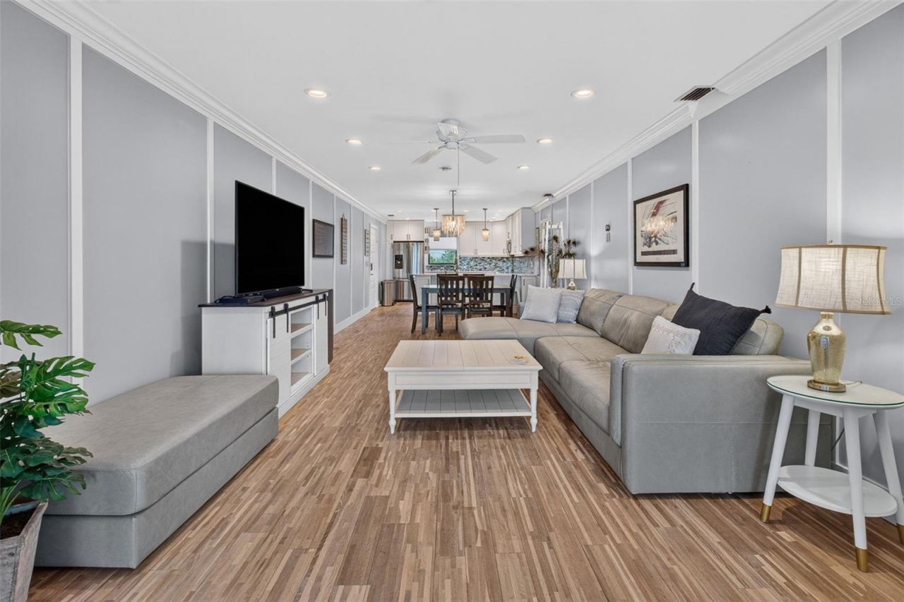 326 Windrush Boulevard, Unit 202, Indian Rocks Beach, FL 33785 Photo