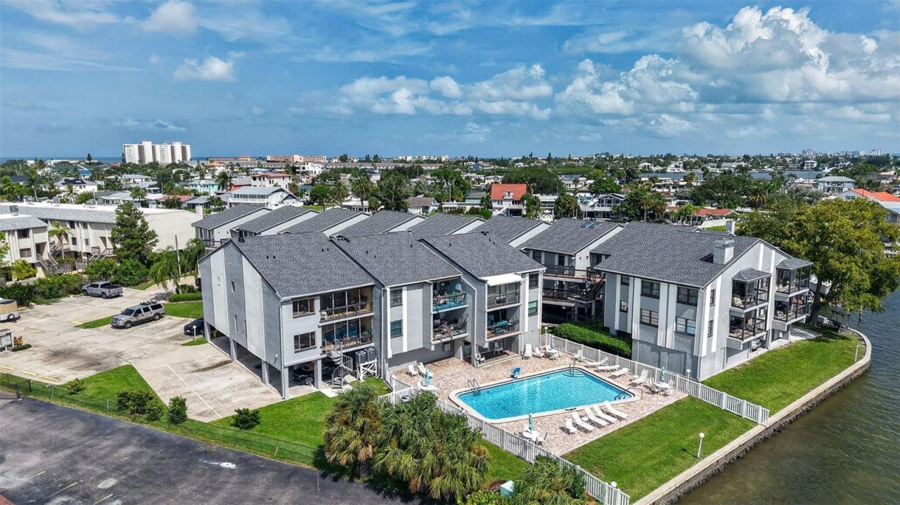 326 Windrush Boulevard, Unit 202, Indian Rocks Beach, FL 33785 Photo
