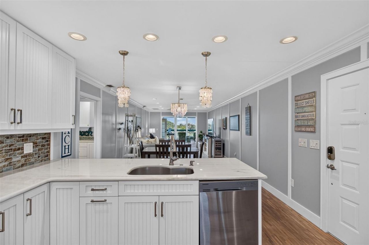 326 Windrush Boulevard, Unit 202, Indian Rocks Beach, FL 33785 Photo