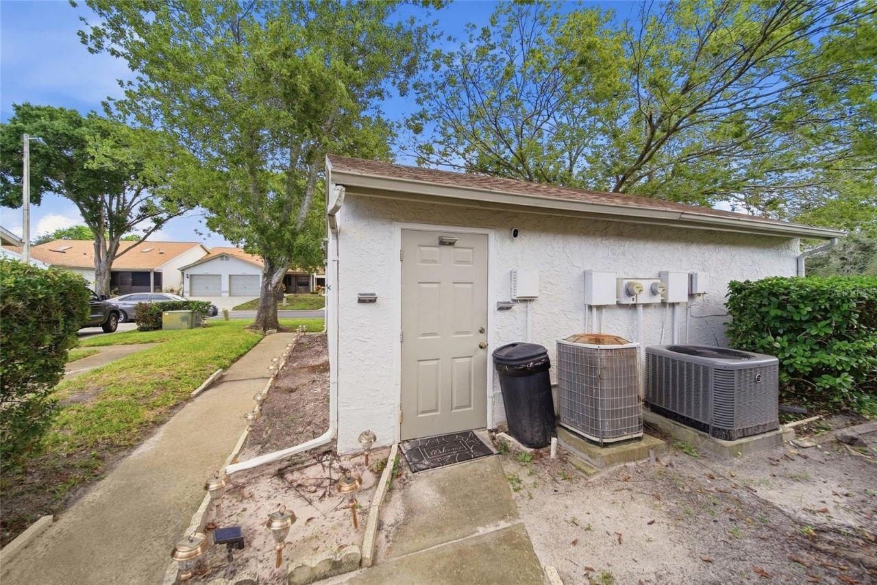 11715 Spring Tree Lane , Port Richey, FL 34668 Photo