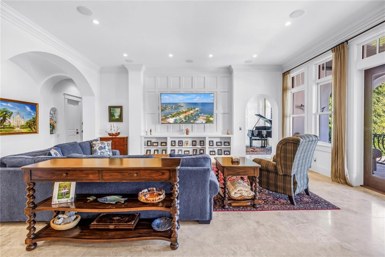5013 W San Miguel Street, Tampa, FL 33629 Photo