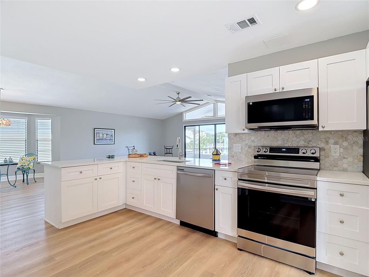 5925 Seaside Drive , New Port Richey, FL 34652 Photo