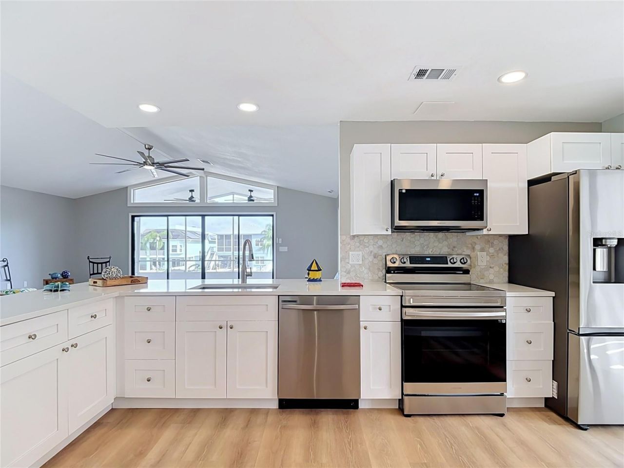 5925 Seaside Drive , New Port Richey, FL 34652 Photo
