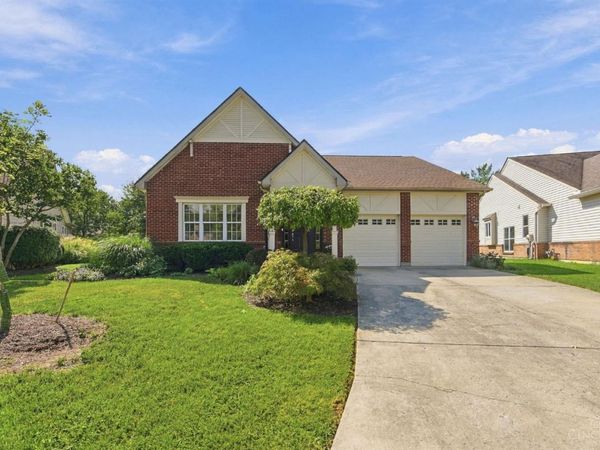 6955 Hunters Close, Maineville, OH 45039