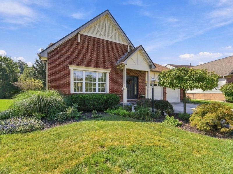 6955 Hunters Close, Maineville, OH 45039 Photo 2