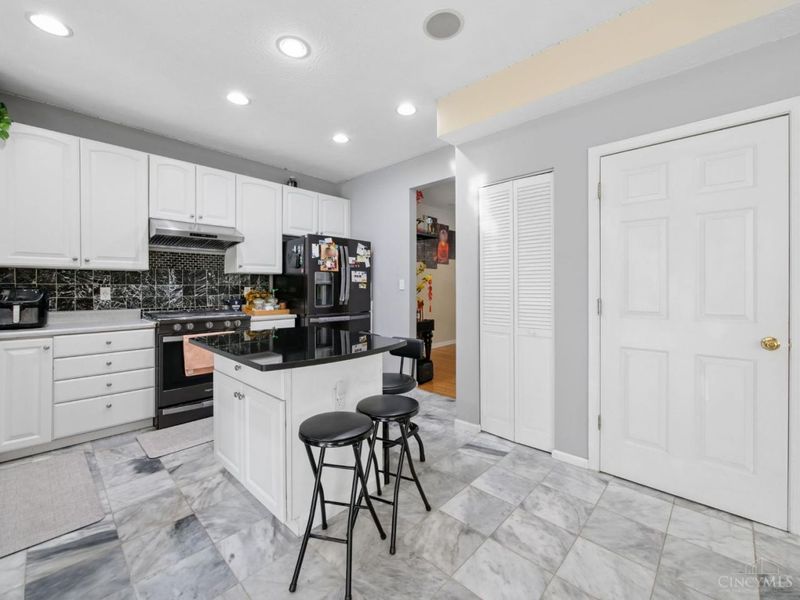 8200 Vadith Court, West Chester, OH 45069 Photo 11