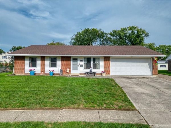 404 Bellaire Drive, Fairborn, OH 45324
