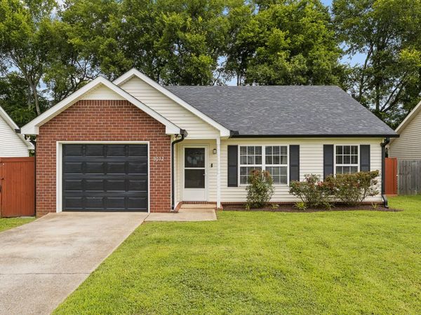 3012 Roscommon Dr , Murfreesboro, TN 37128