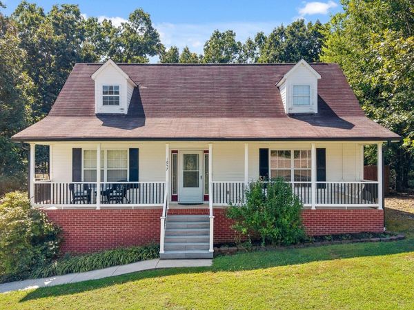 1957 Hardwood Lane , Soddy Daisy, TN 37379