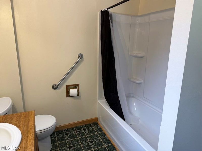 835 Albemarle Avenue, Cuyahoga Falls, OH 44221 Photo 14