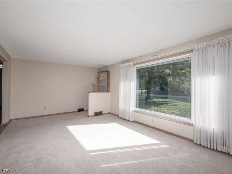 5665 Echodell Avenue NW, North Canton, OH 44720 Photo 12
