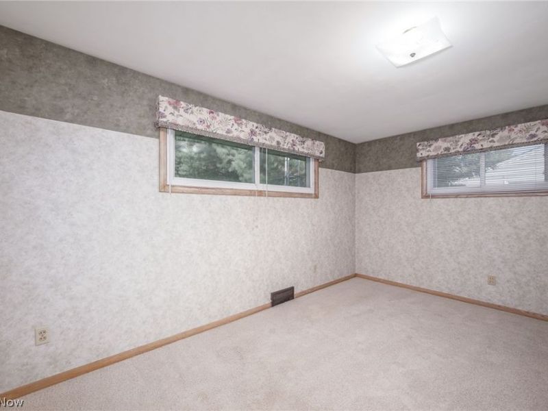 5665 Echodell Avenue NW, North Canton, OH 44720 Photo 16