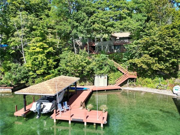 5041 County Road 16 , Canandaigua, NY 14424