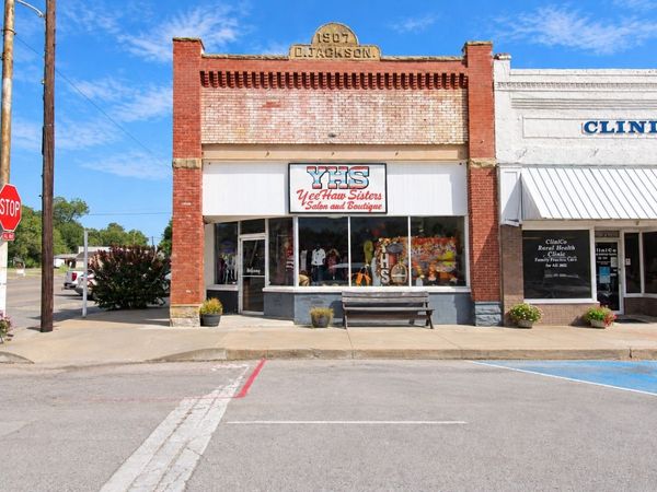 101 E Main Street , Beggs, OK 74421