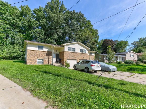 2931-2933 Okemos Drive SE, Grand Rapids, MI 49546