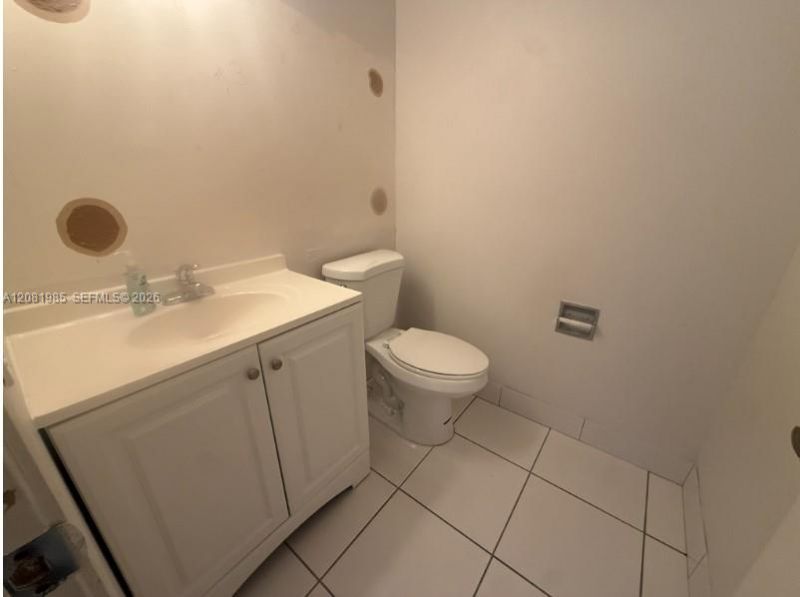 9764 NW 4th Ln , Unit 9764, Miami, FL 33172 Photo