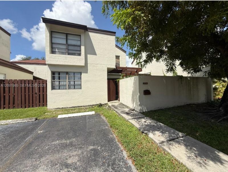 9764 NW 4th Ln , Unit 9764, Miami, FL 33172 Photo
