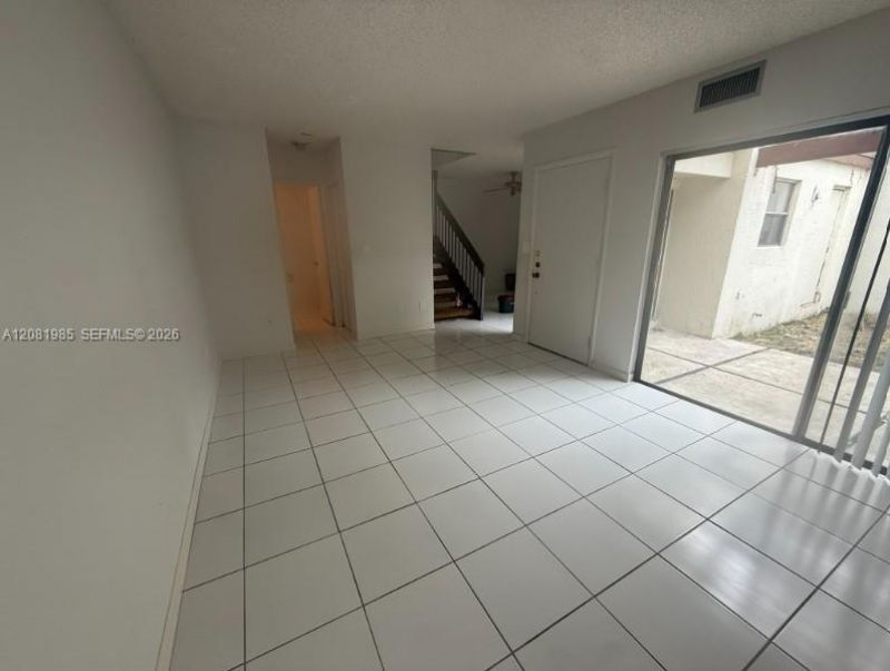 9764 NW 4th Ln , Unit 9764, Miami, FL 33172 Photo