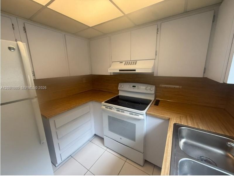 9764 NW 4th Ln , Unit 9764, Miami, FL 33172 Photo