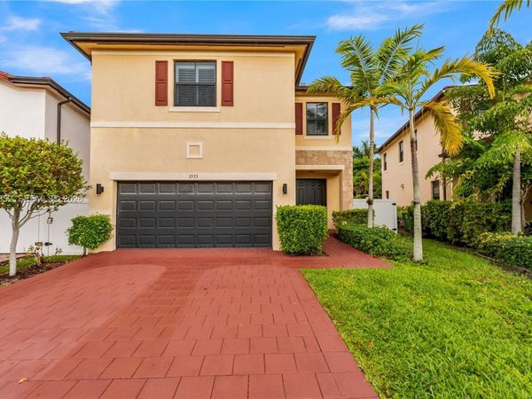 3573 W 106th Ter , Hialeah, FL 33018