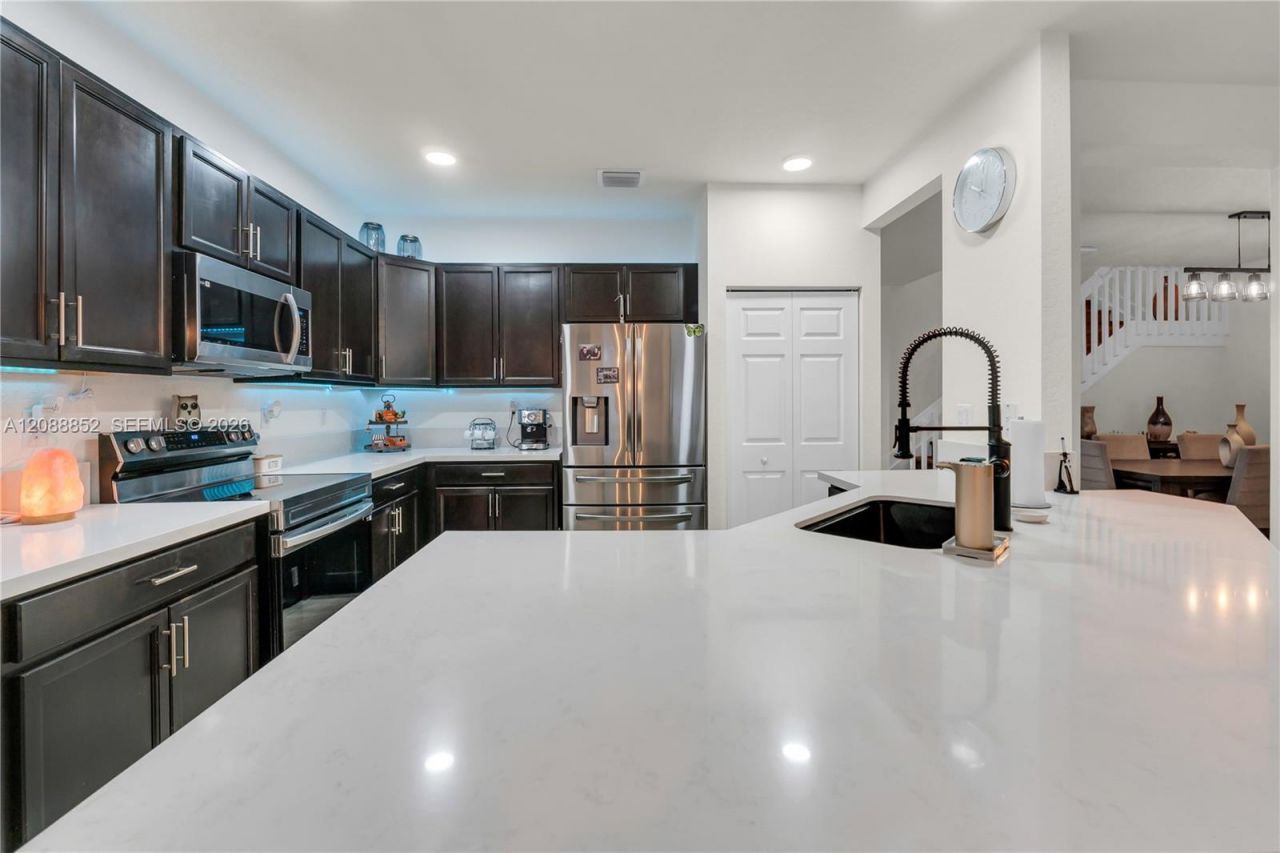 3573 W 106th Ter , Hialeah, FL 33018 Photo