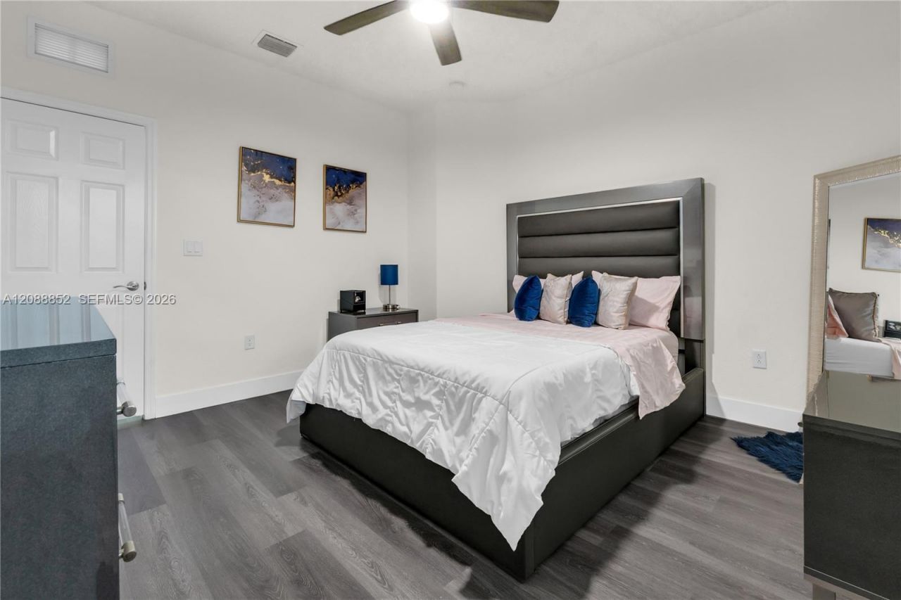 3573 W 106th Ter , Hialeah, FL 33018 Photo
