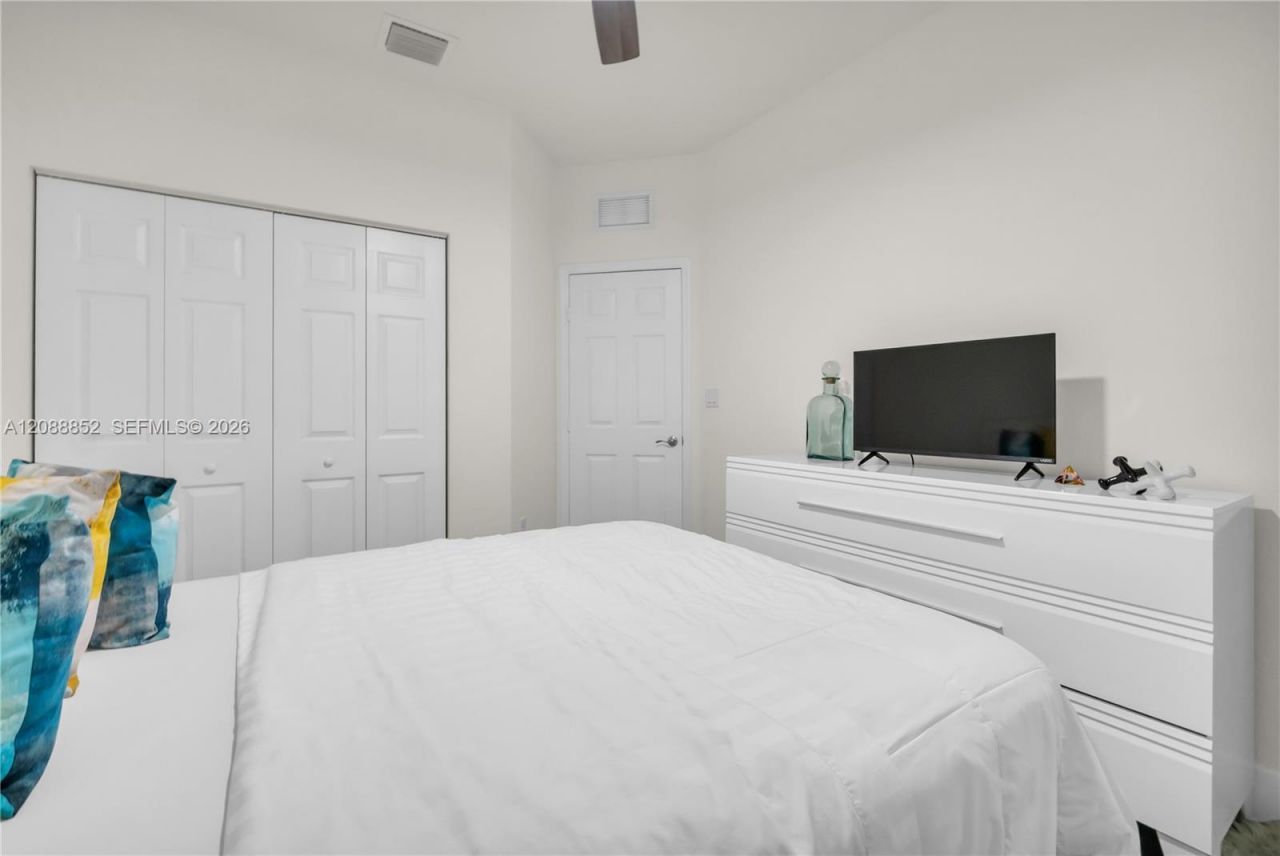 3573 W 106th Ter , Hialeah, FL 33018 Photo