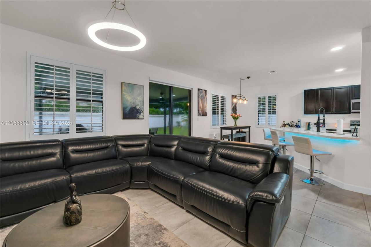 3573 W 106th Ter , Hialeah, FL 33018 Photo
