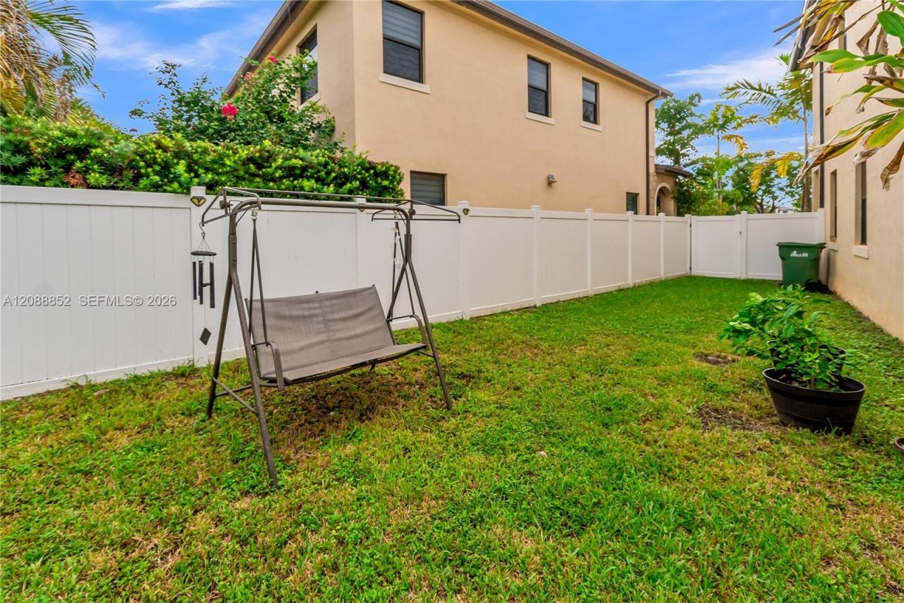 3573 W 106th Ter , Hialeah, FL 33018 Photo