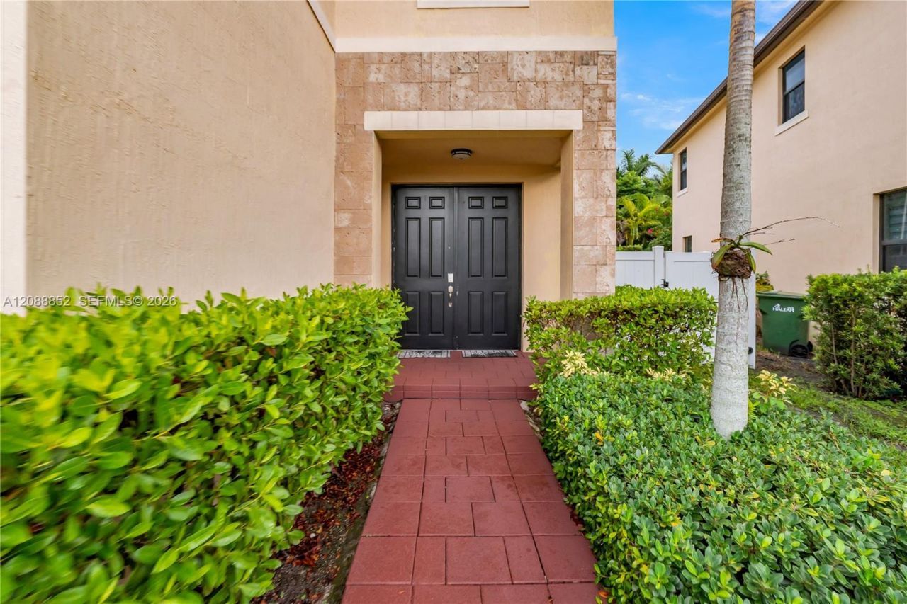 3573 W 106th Ter , Hialeah, FL 33018 Photo