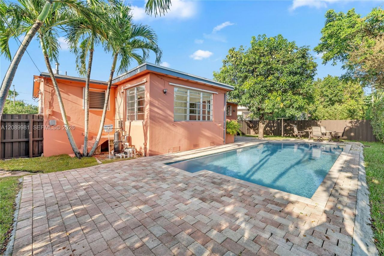 7970 SW 17th St , Miami, FL 33155 Photo