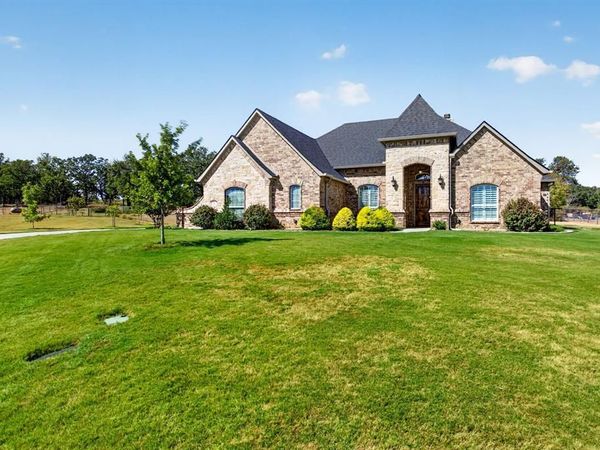 164 Spring Meadow Drive, Springtown, TX 76082