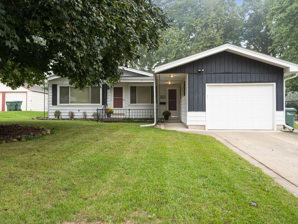 7218 Elberton Ave, Greendale, WI 53129