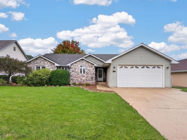6116 248th Ct, Paddock Lake, WI 53168
