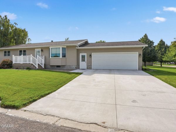 716 3RD Avenue , Petersburg, ND 58272