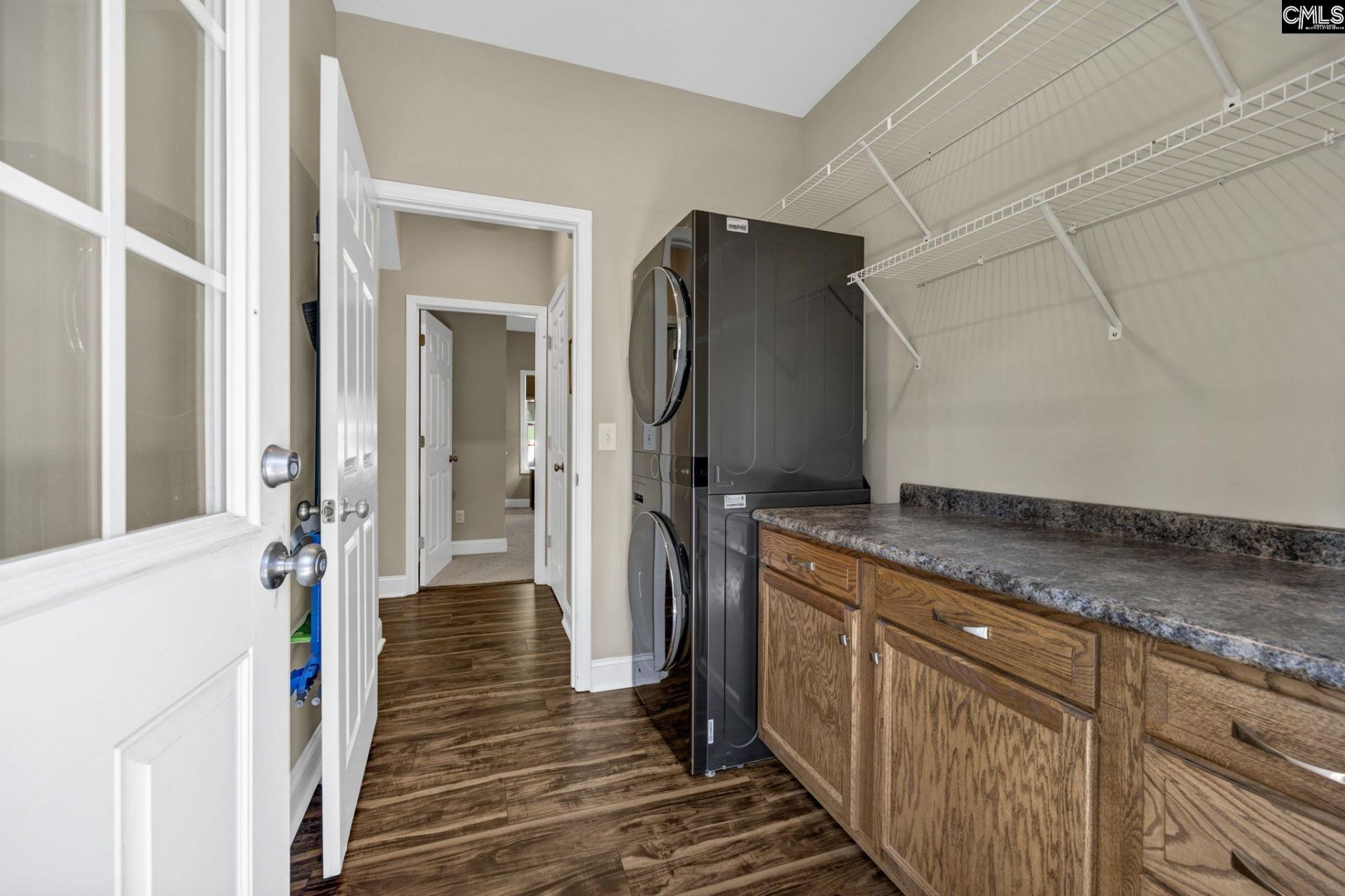 266 Middlefield Road  Photo 17