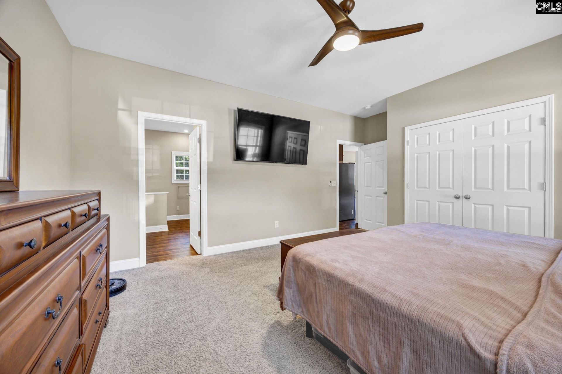266 Middlefield Road  Photo 19