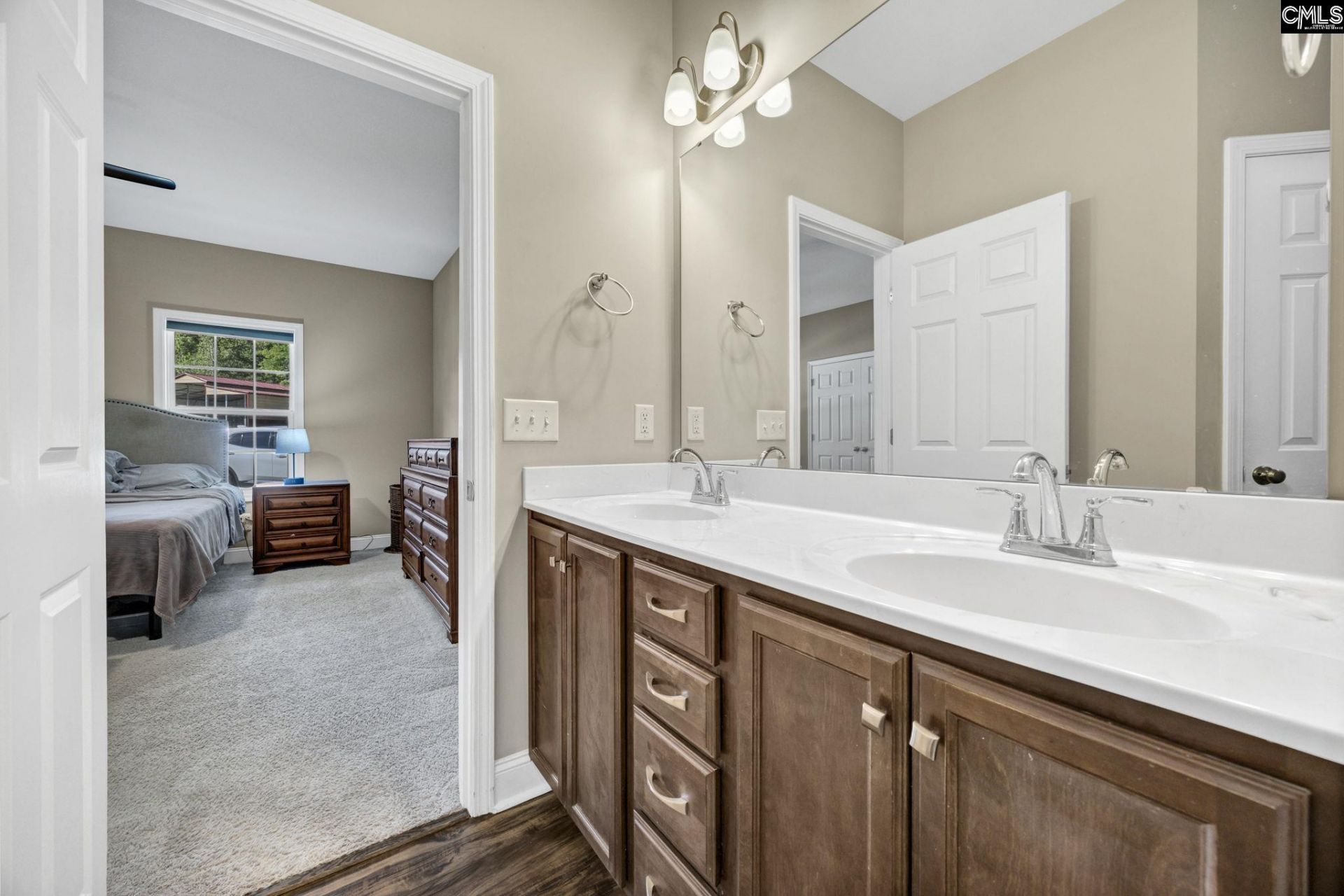 266 Middlefield Road  Photo 24