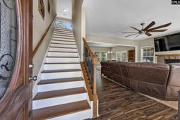 266 Middlefield Road  photo 4