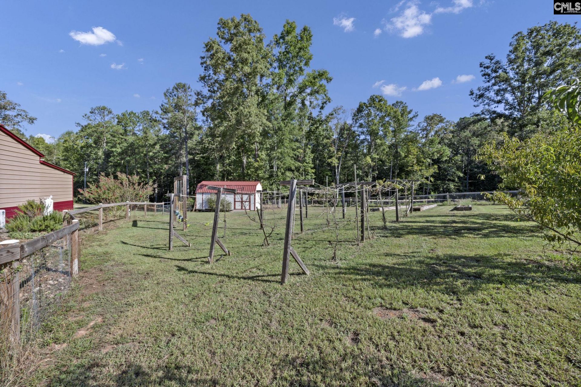 266 Middlefield Road  Photo 59