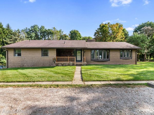 8269 Currie Road, Salem Township, Mi 48168