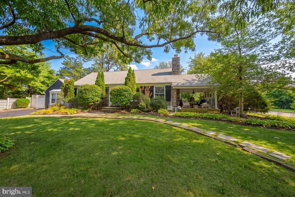 1022 CLOVER HILL ROAD , WYNNEWOOD, PA 19096