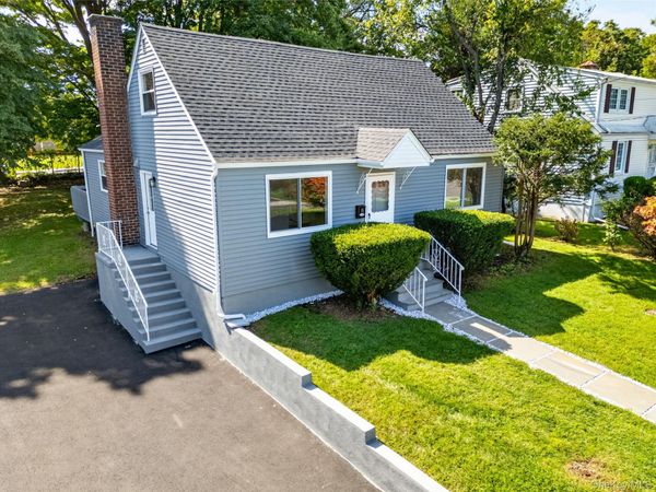 16 Saratoga Road , White Plains, NY 10607
