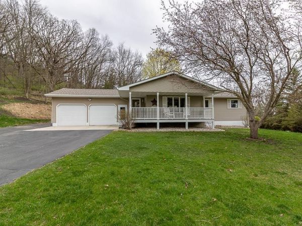 35425 Shakpays Cove Road, Kasota, MN 56050