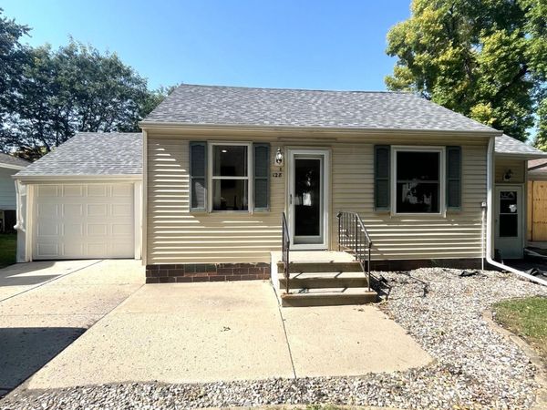 128 S Main Street , Sherburn, MN 56171